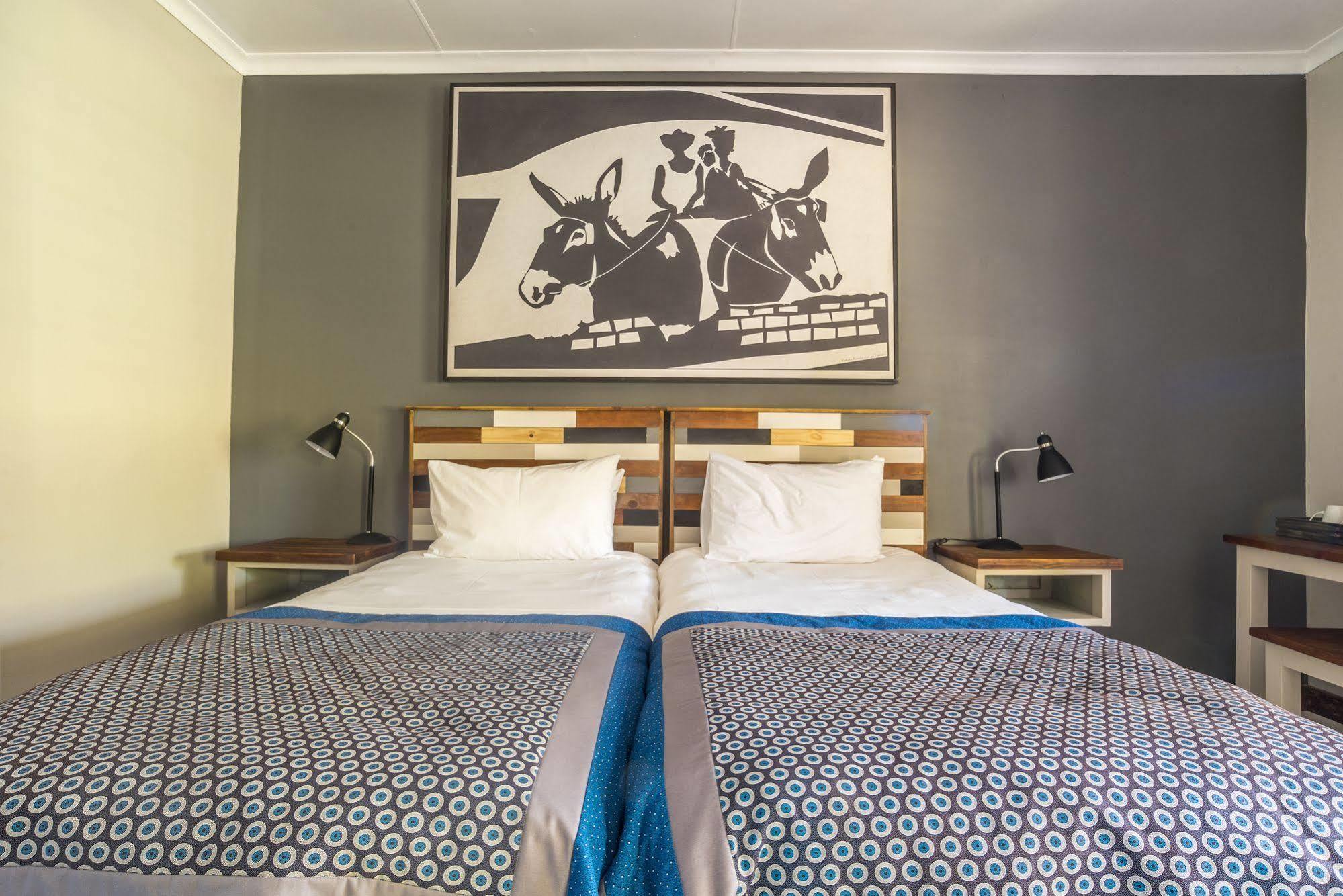 Damara Mopane Lodge Khorixas Eksteriør bilde