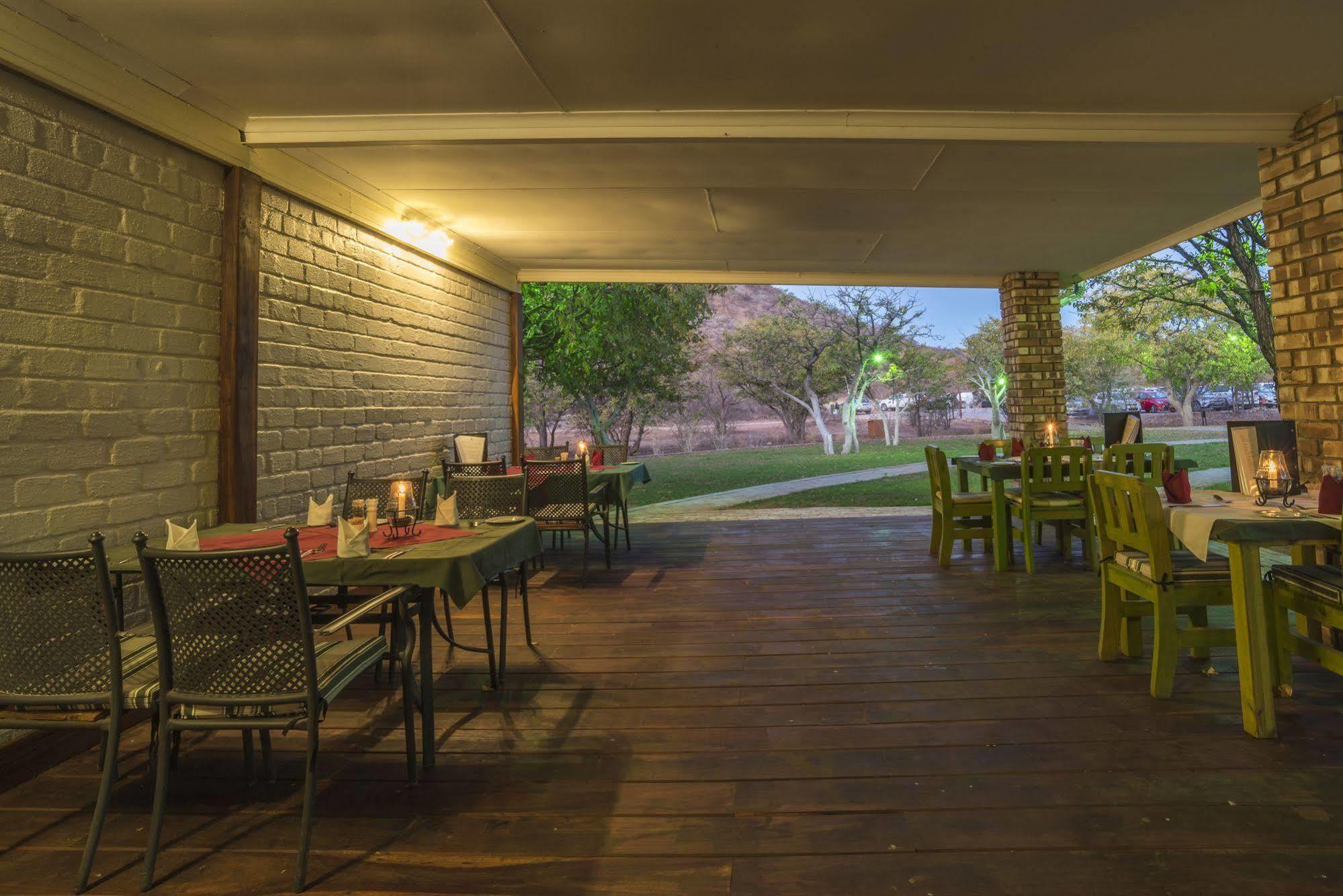 Damara Mopane Lodge Khorixas Eksteriør bilde