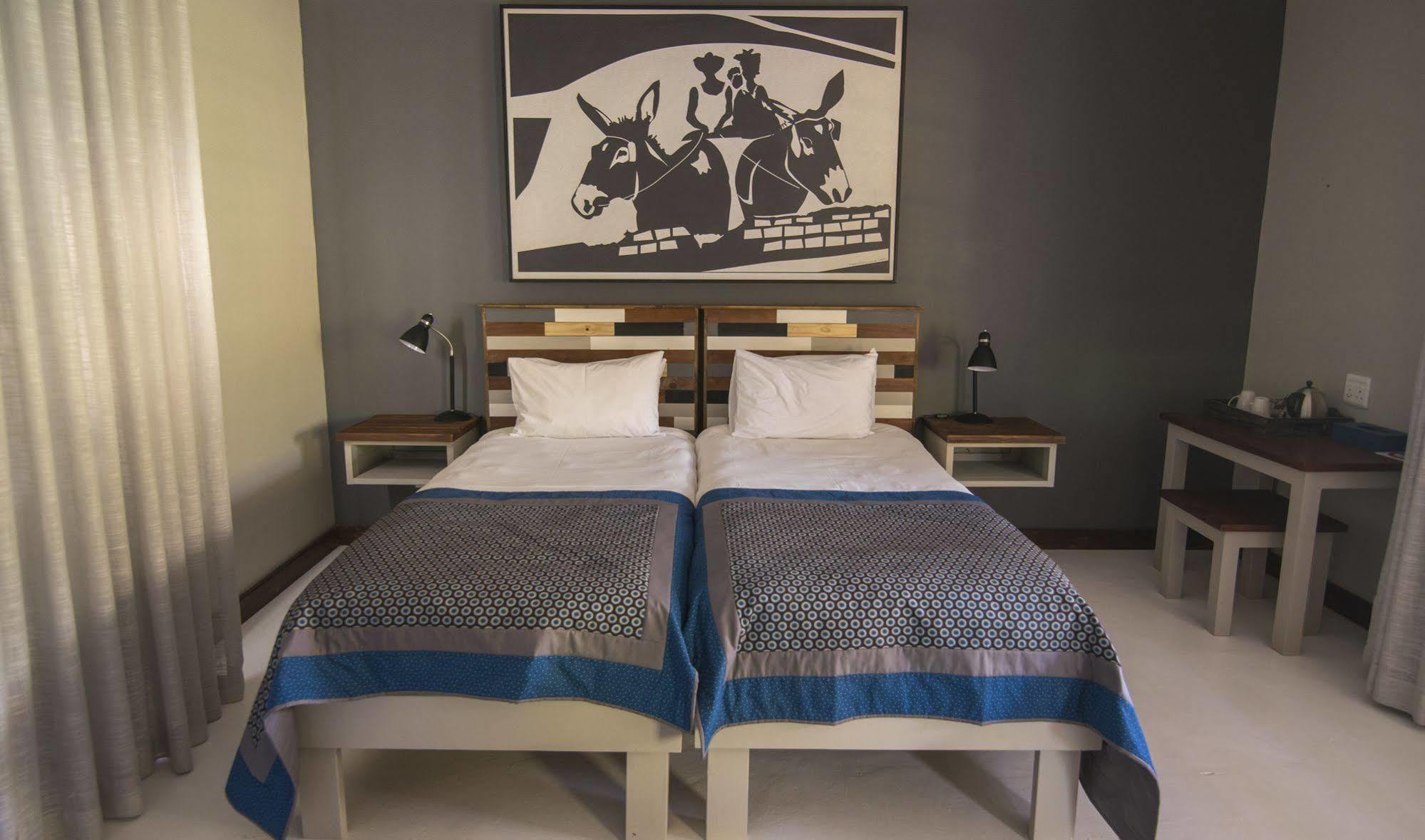 Damara Mopane Lodge Khorixas Eksteriør bilde